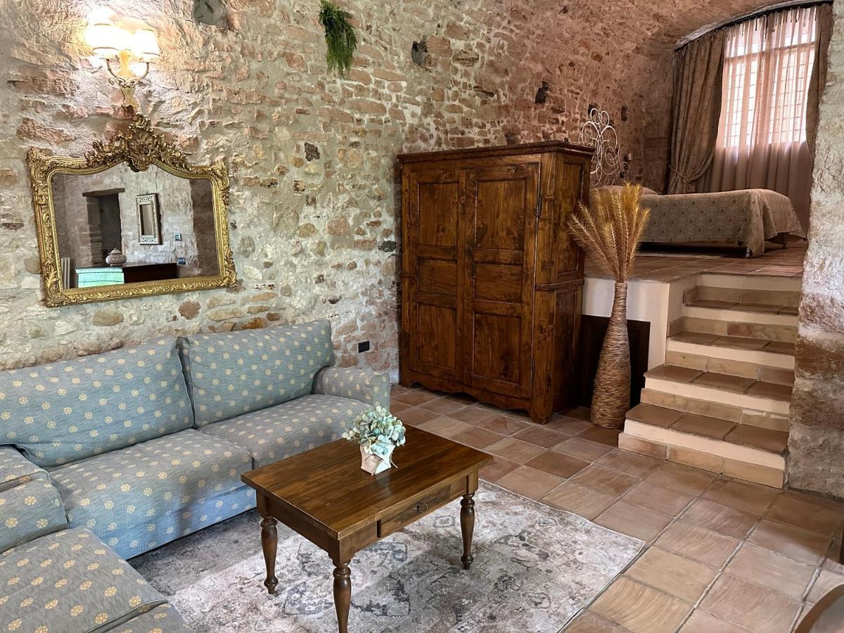 All Stone Horse Stable Converted To Elegant Apartment - Baltimora スポレート エクステリア 写真