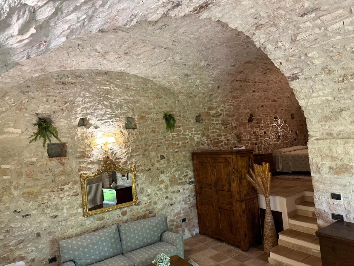 All Stone Horse Stable Converted To Elegant Apartment - Baltimora スポレート エクステリア 写真